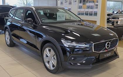 볼보 V60 크로스컨트리 2세대 사진
