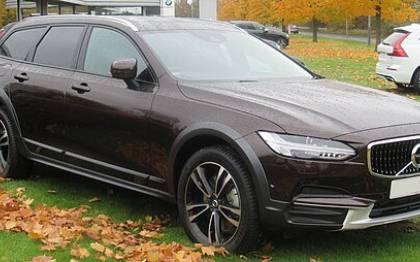볼보 V90 크로스컨트리 사진