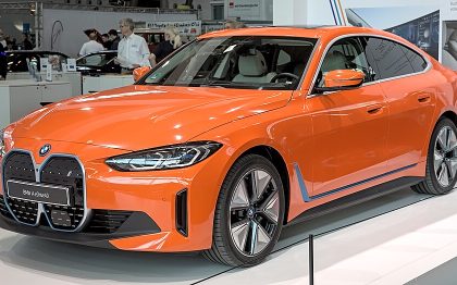 BMW i4 사진